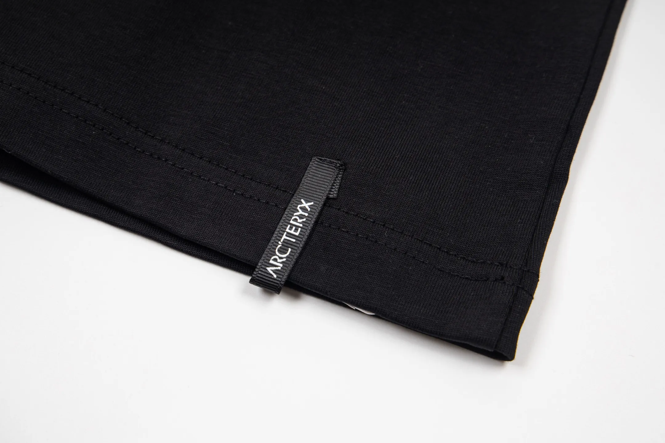 Arcteryx Cormac Series Logo LS T Same Style ✅ Size：XS S M L Black White